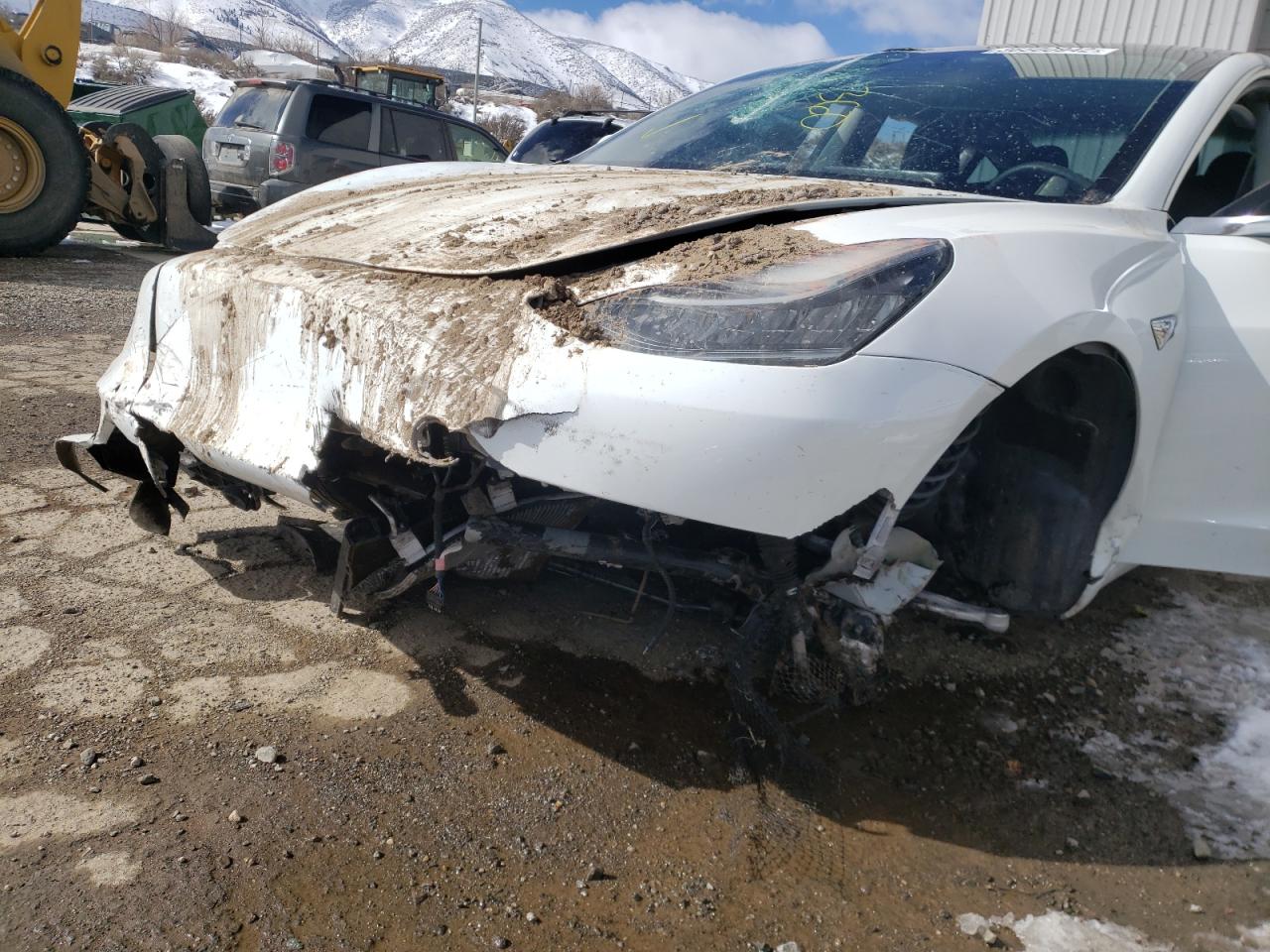 Photo 9 from auction – 2018 TESLA MODEL 3 with VIN 5YJ3E1EA9JF038819