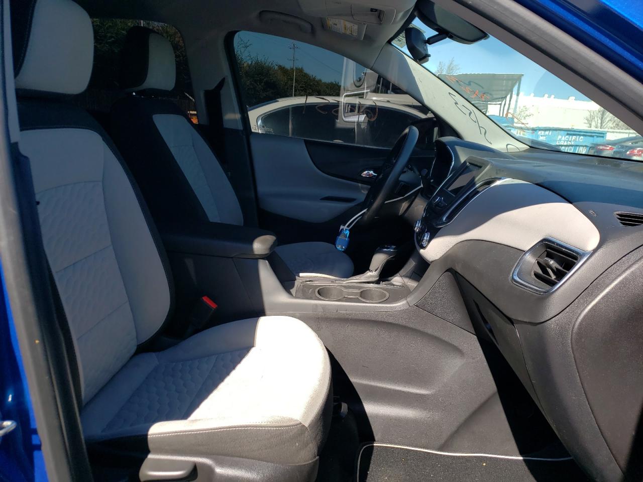 Photo 5 from auction – 2019 CHEVROLET EQUINOX LS with VIN 3GNAXHEV4KS569679