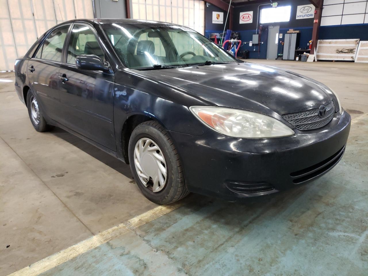 Photo 1 from auction – 2002 TOYOTA CAMRY LE with VIN 4T1BE32K52U022786