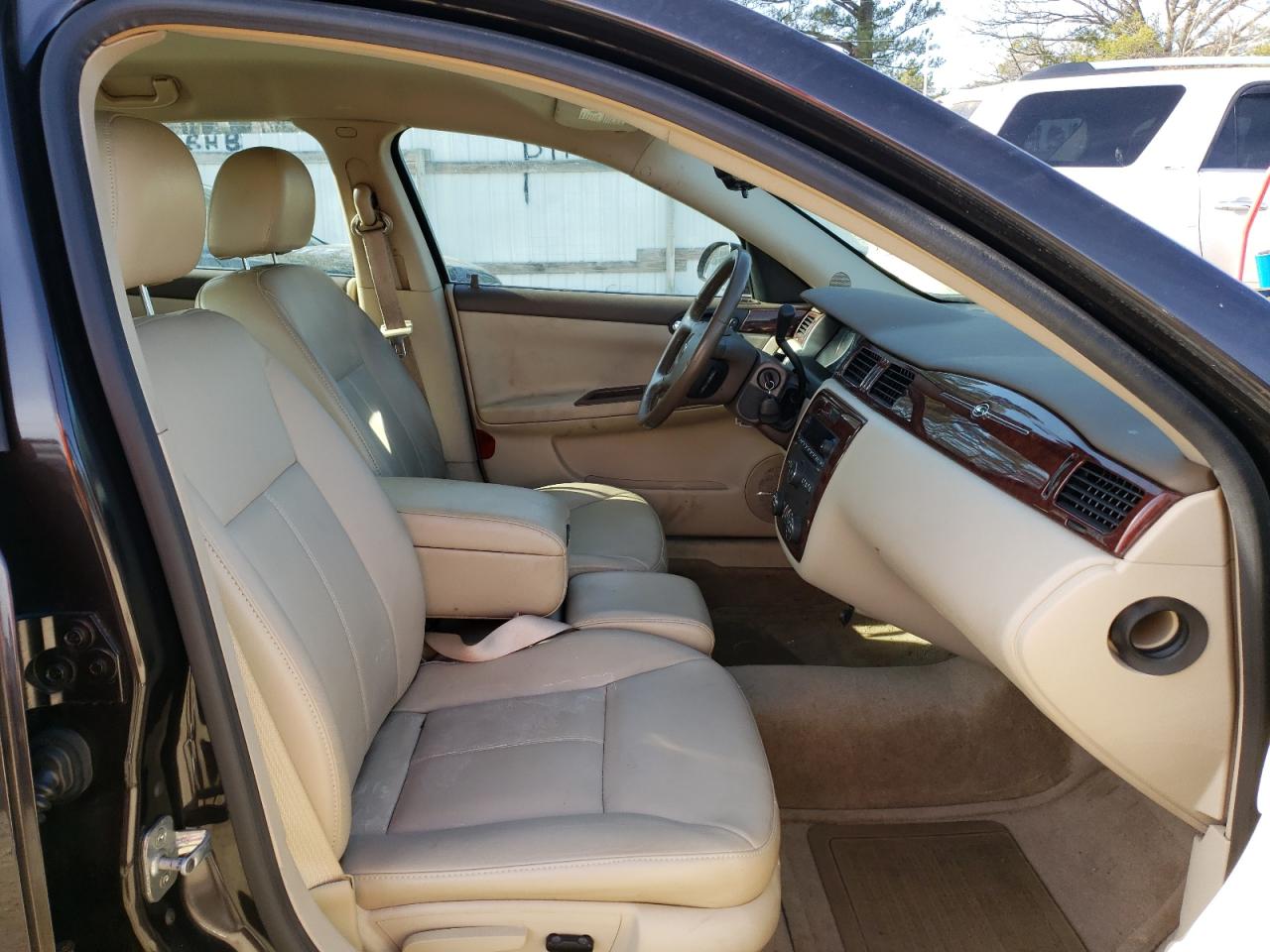 Photo 5 from auction – 2008 CHEVROLET IMPALA LT with VIN 2G1WC583689283933
