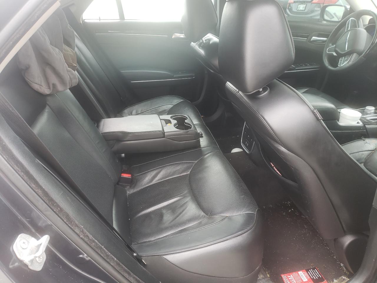Photo 6 from auction – 2017 CHRYSLER 300C with VIN 2C3CCAEG4HH668976