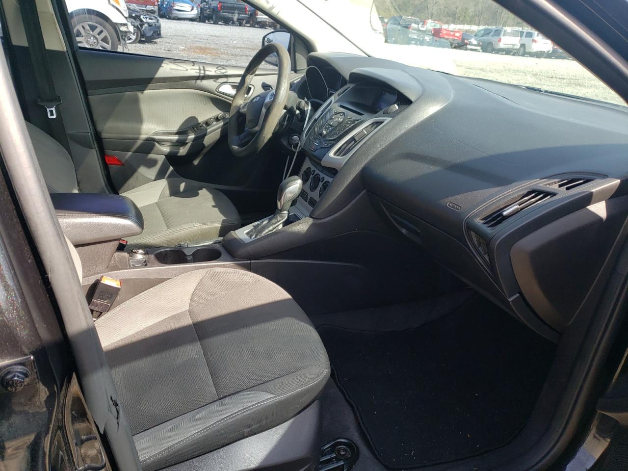 Photo 5 from auction – 2013 FORD FOCUS SE with VIN 1FADP3F20DL368714