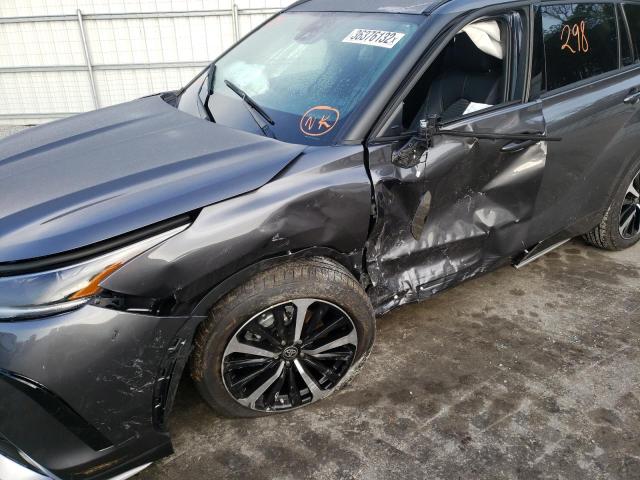Photo 9 from auction – 2022 TOYOTA HIGHLANDER with VIN 5TDJZRAH7NS105853
