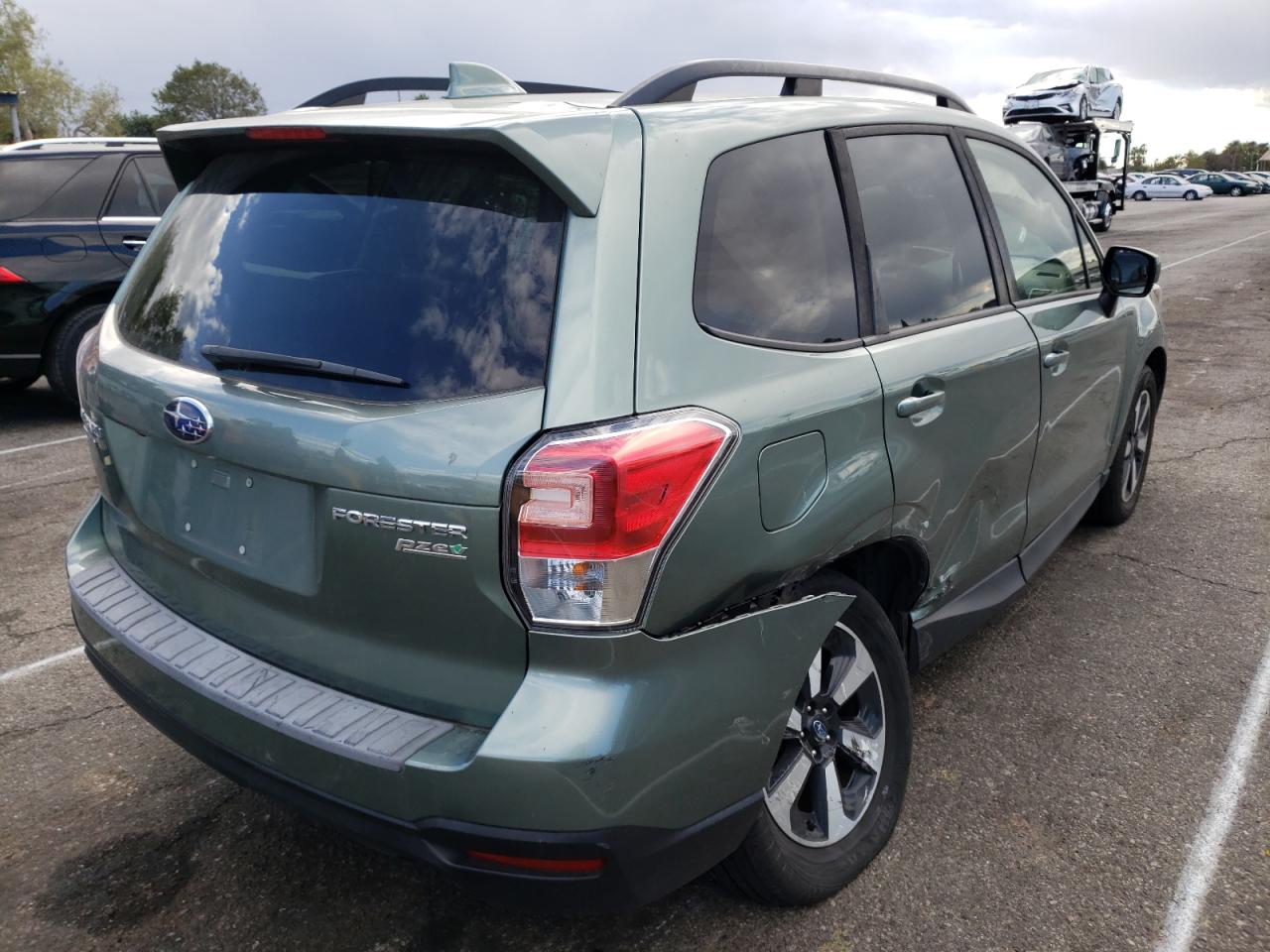 Photo 4 from auction – 2017 SUBARU FORESTER 2 with VIN JF2SJAGC3HH593590