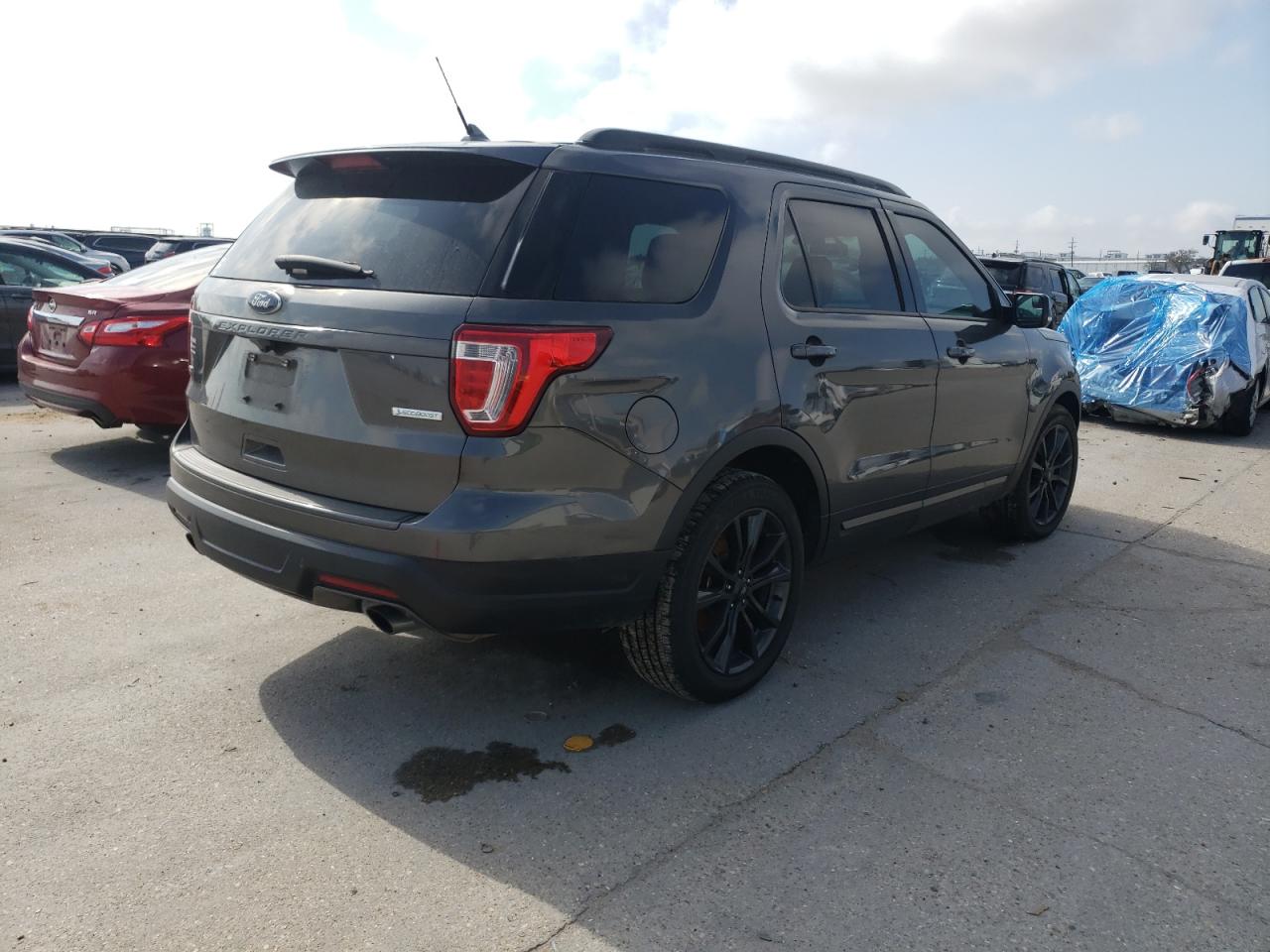 Photo 4 from auction – 2018 FORD EXPLORER X with VIN 1FM5K7DH8JGB51701