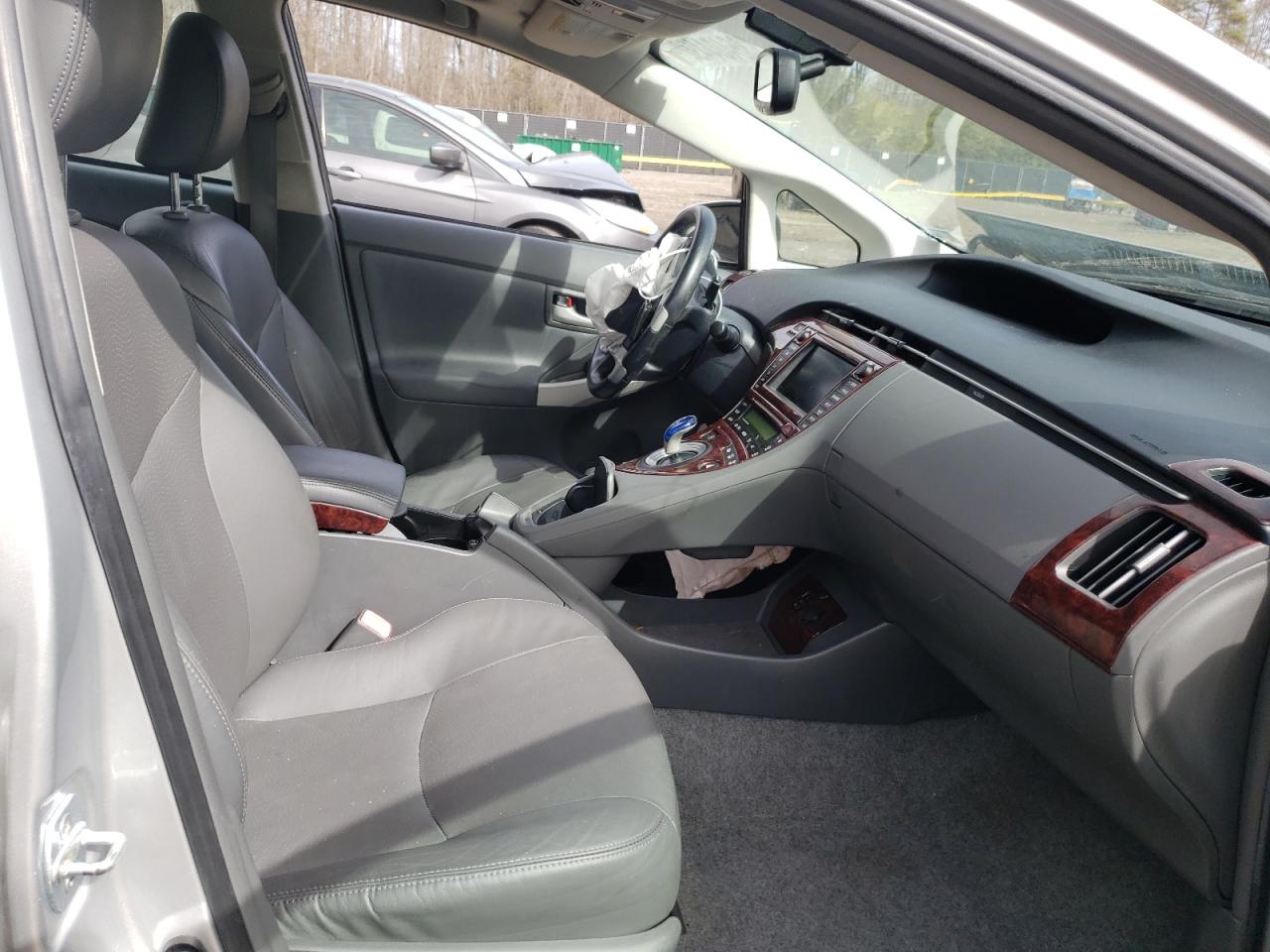 Photo 5 from auction – 2011 TOYOTA PRIUS with VIN JTDKN3DUXB0320390