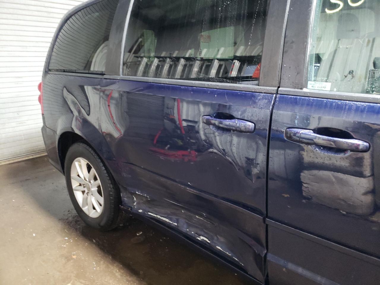 Photo 9 from auction – 2015 DODGE GRAND CARA with VIN 2C4RDGCG8FR641456