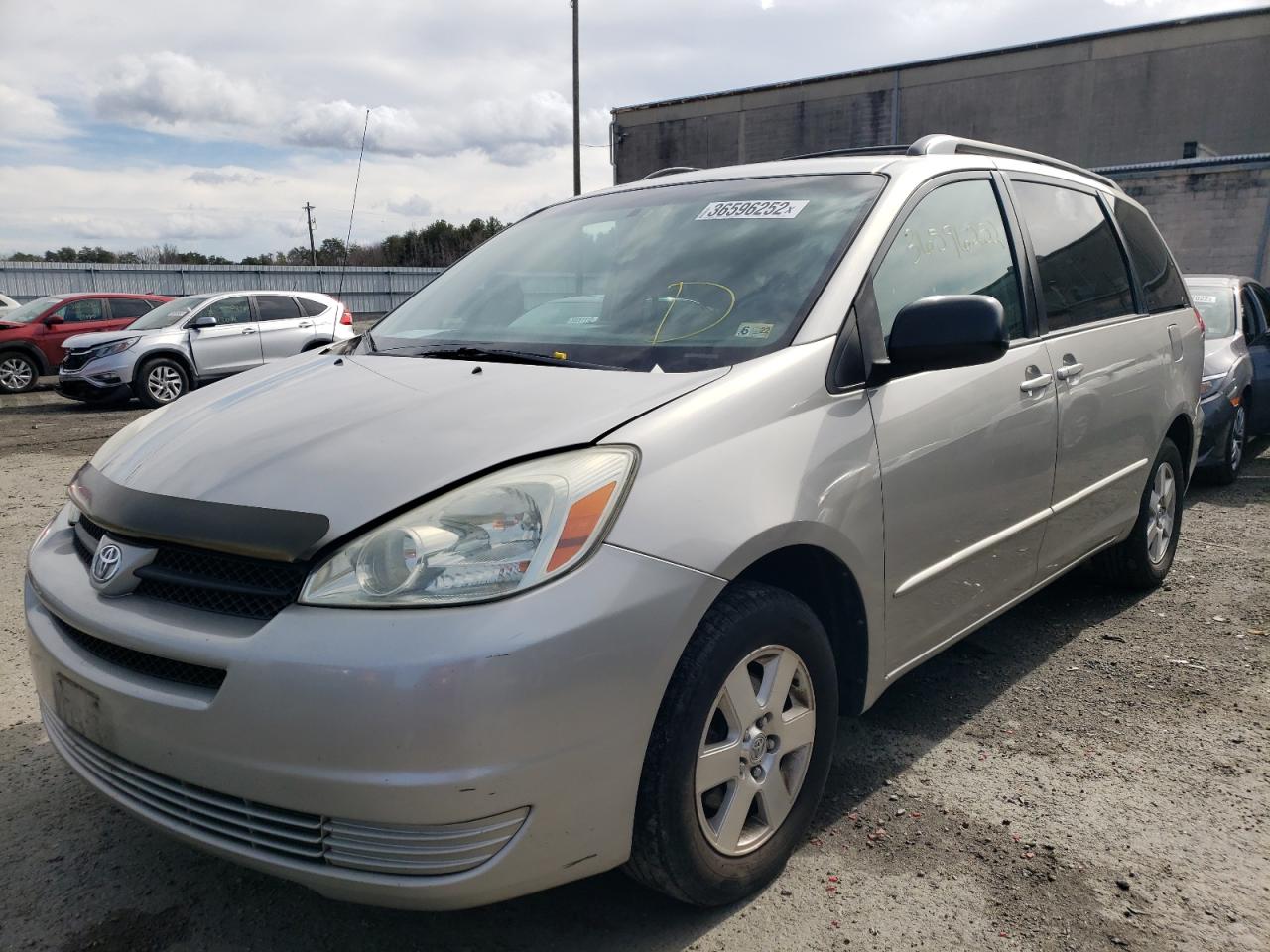 Photo 2 from auction – 2004 TOYOTA SIENNA with VIN 5TDZA23C84S172981
