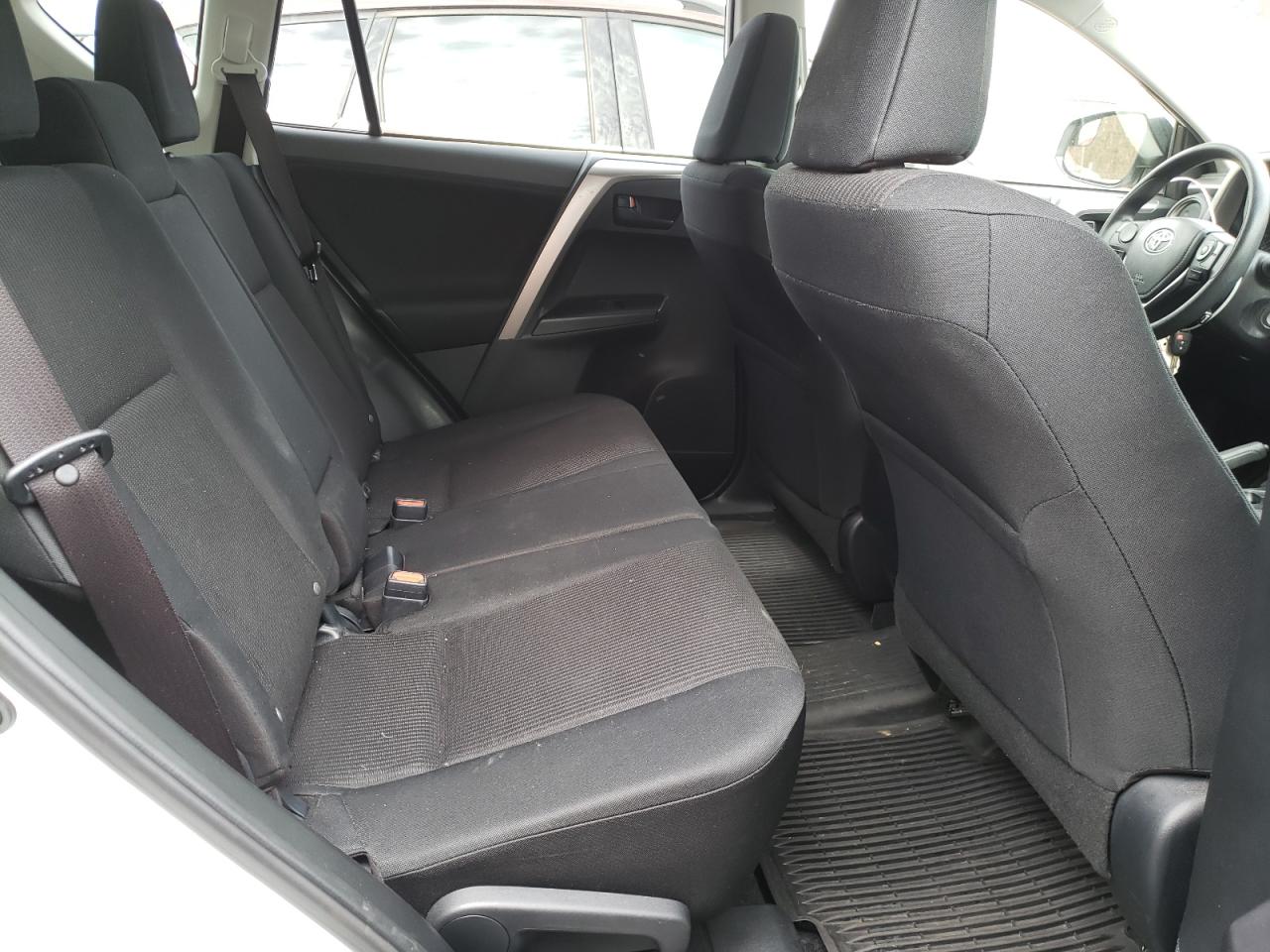 Photo 6 from auction – 2017 TOYOTA RAV4 LE with VIN JTMZFREV3HJ704293