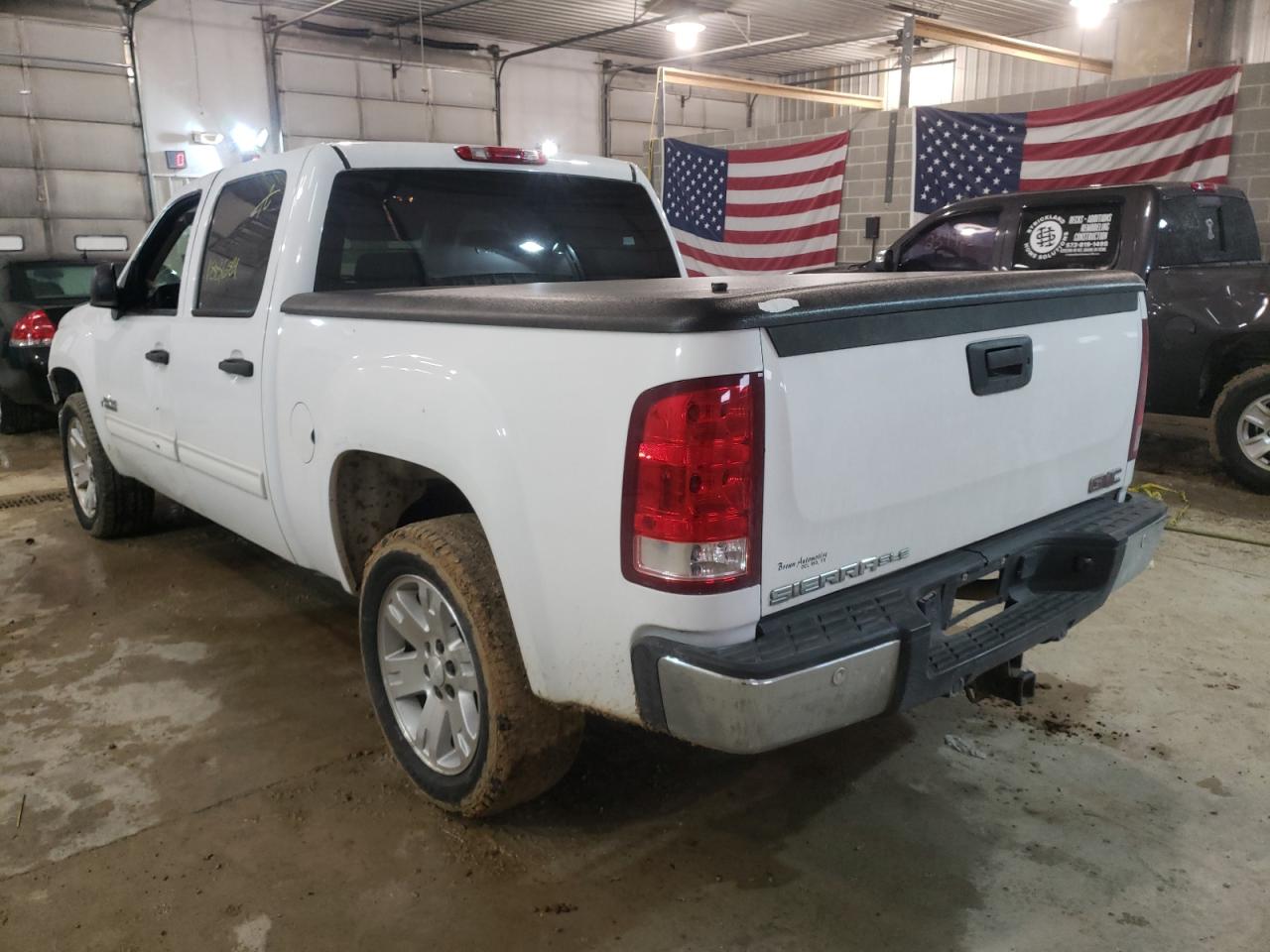 Photo 3 from auction – 2007 GMC NEW SIERRA with VIN 3GTEC13J07G531079