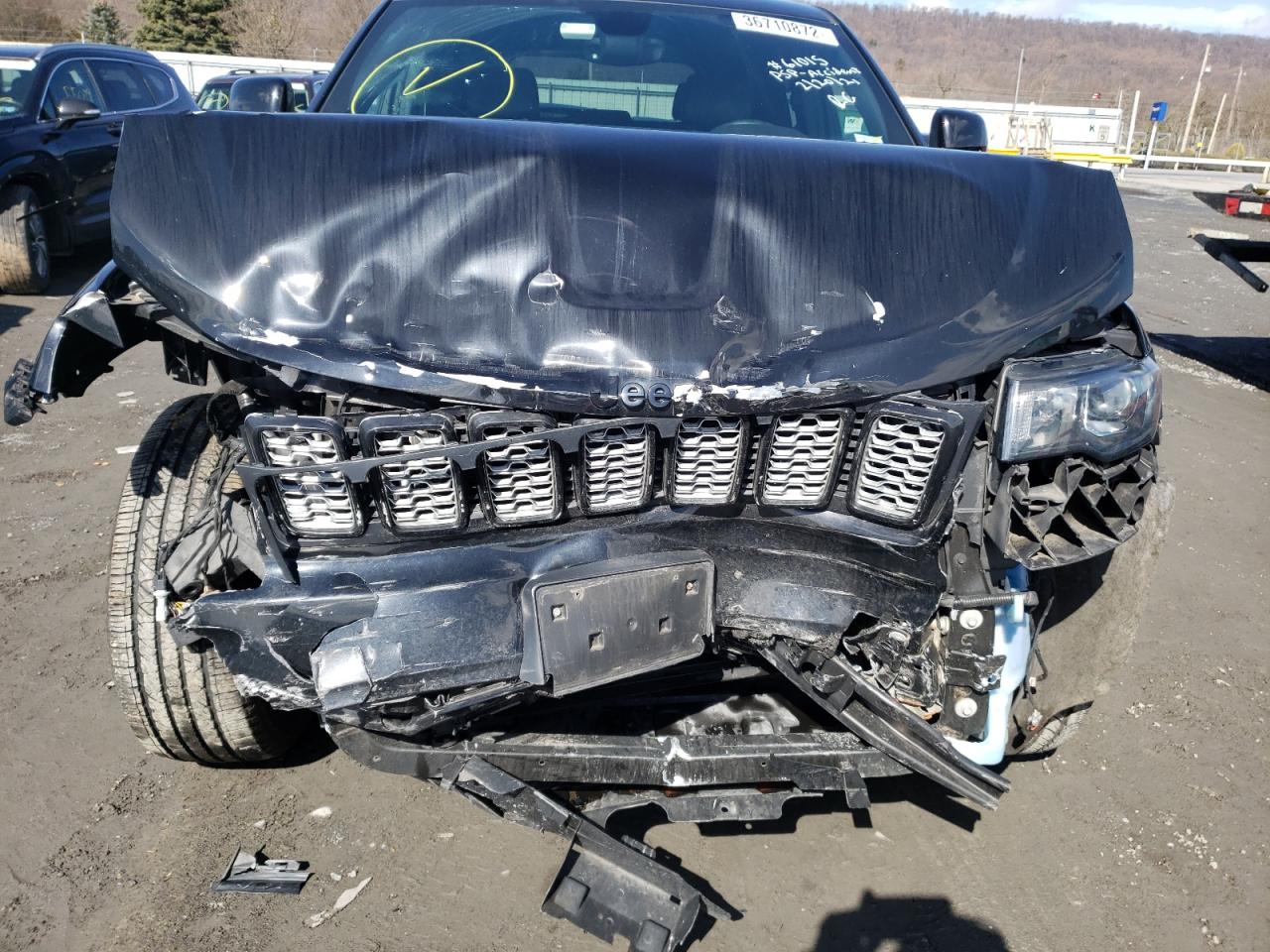 Photo 9 from auction – 2017 JEEP GRAND CHER with VIN 1C4RJFAG7HC720053