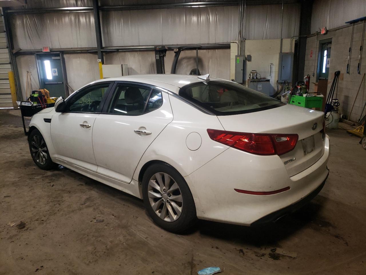 Photo 3 from auction – 2015 KIA OPTIMA LX with VIN KNAGM4A79F5582131