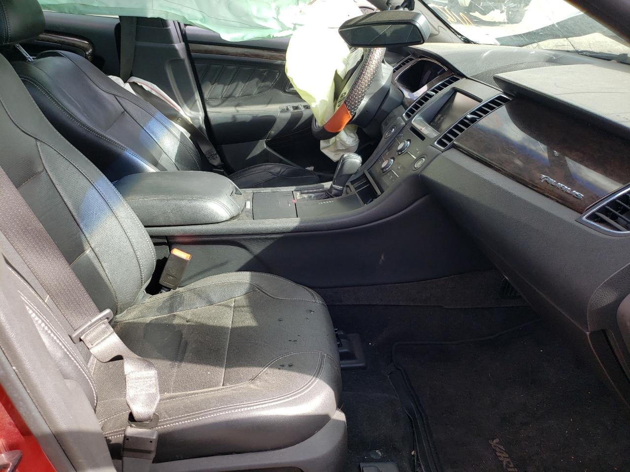 Photo 5 from auction – 2015 FORD TAURUS LIM with VIN 1FAHP2F81FG163494