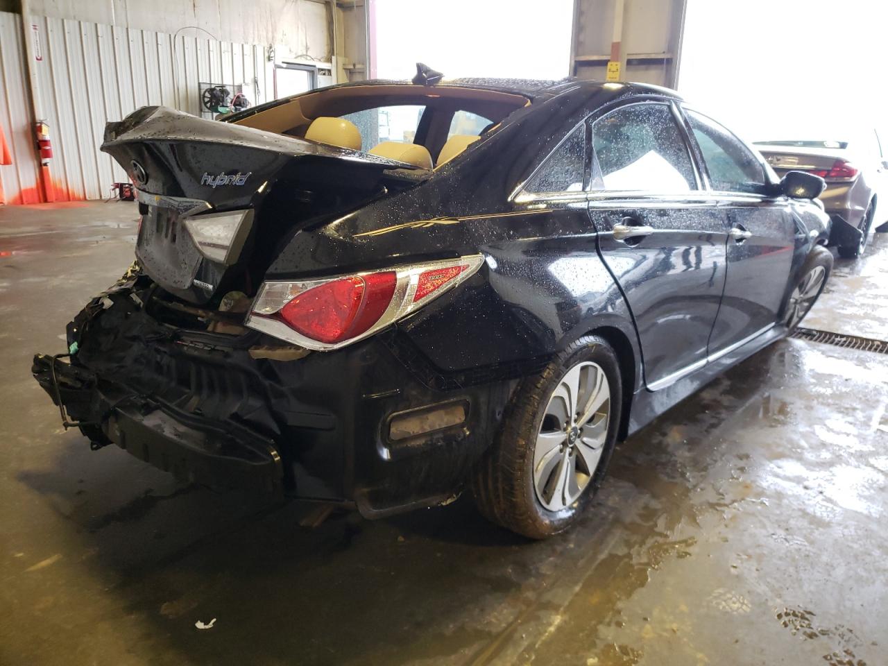 Photo 4 from auction – 2013 HYUNDAI SONATA HYB with VIN KMHEC4A40DA075511