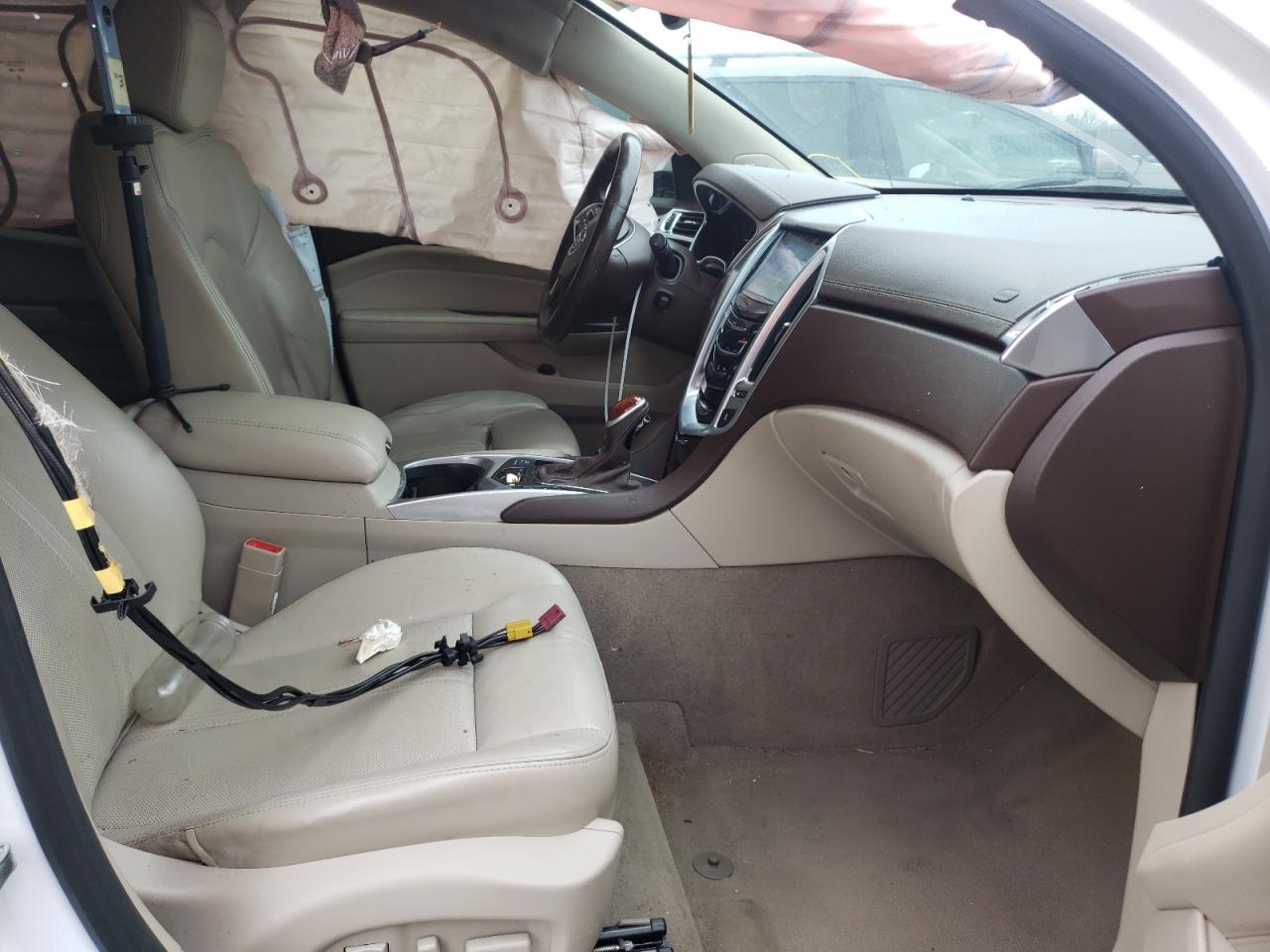 Photo 5 from auction – 2015 CADILLAC SRX PREMIU with VIN 3GYFNDE32FS594141