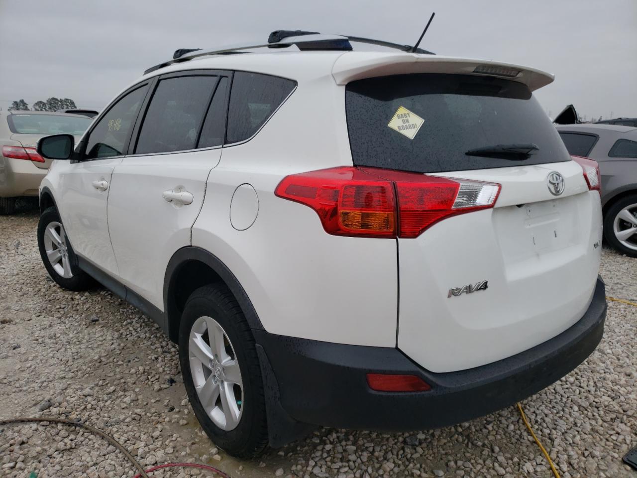 Photo 3 from auction – 2013 TOYOTA RAV4 XLE with VIN JTMWFREV7D5014083
