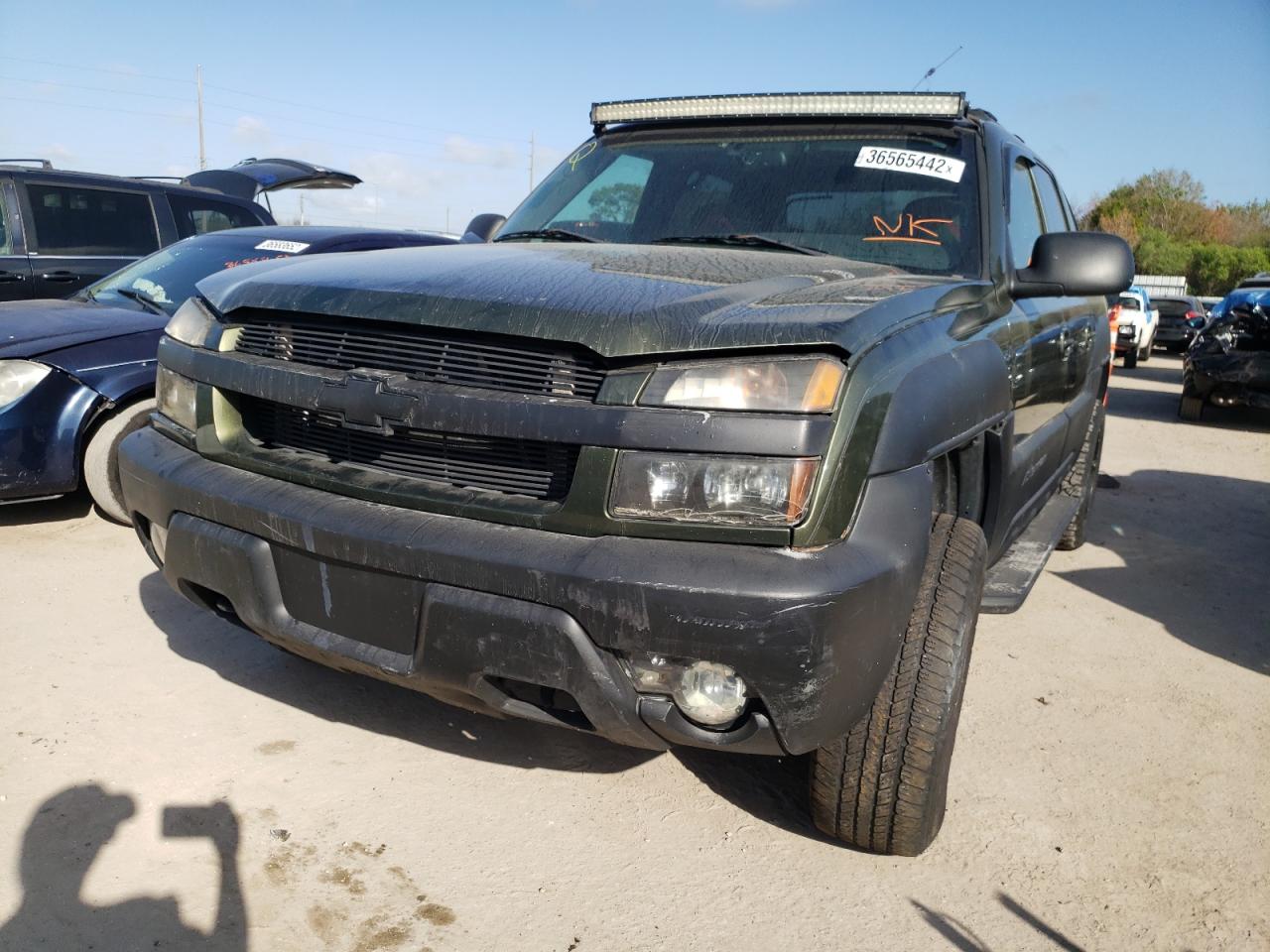 Photo 9 from auction – 2002 CHEVROLET AVALANCHE with VIN 3GNEK13T02G162244