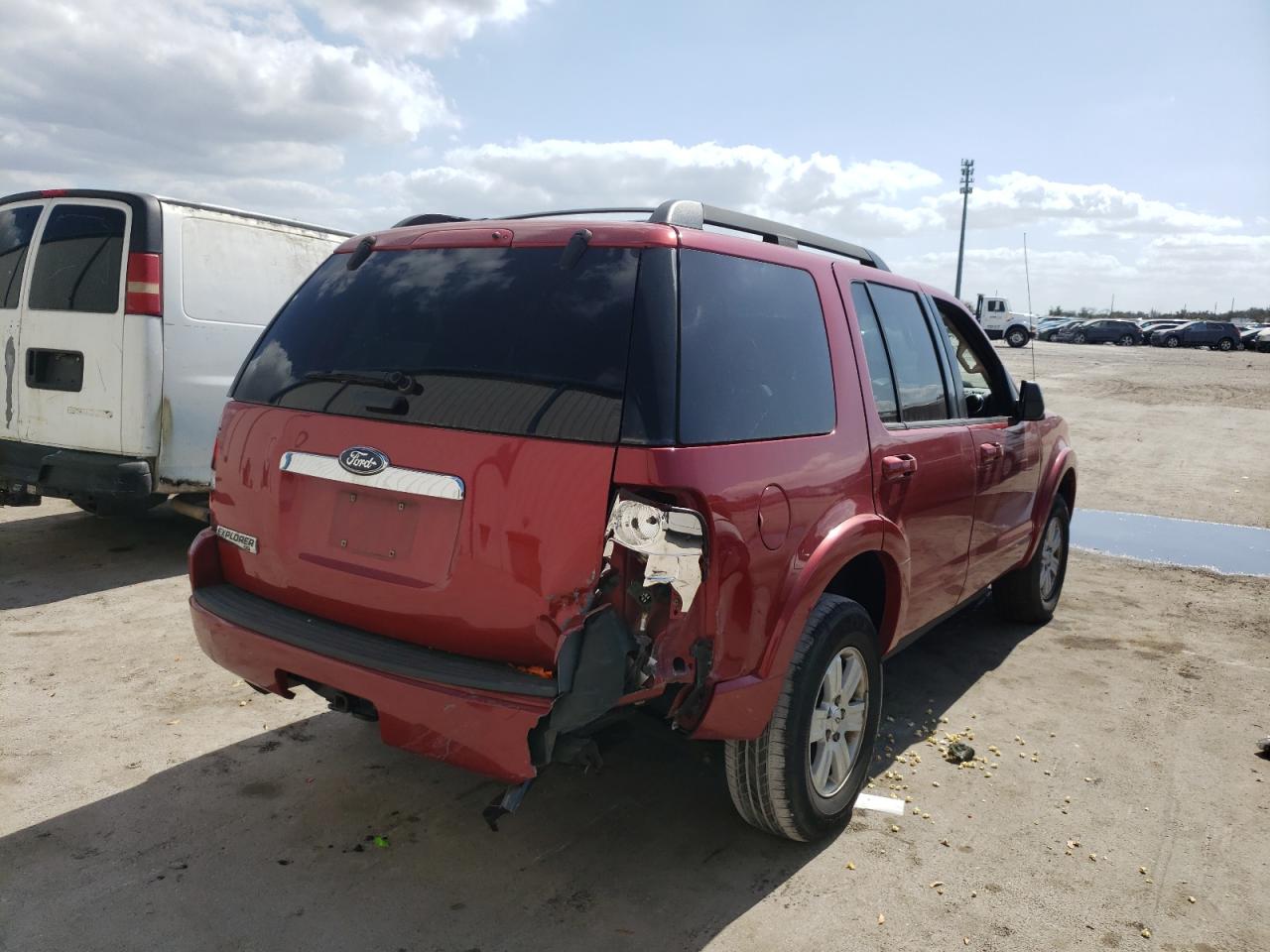 صورة رقم 4 من المزاد - 2010 FORD EXPLORER X مع VIN 1FMEU6DE6AUA13196