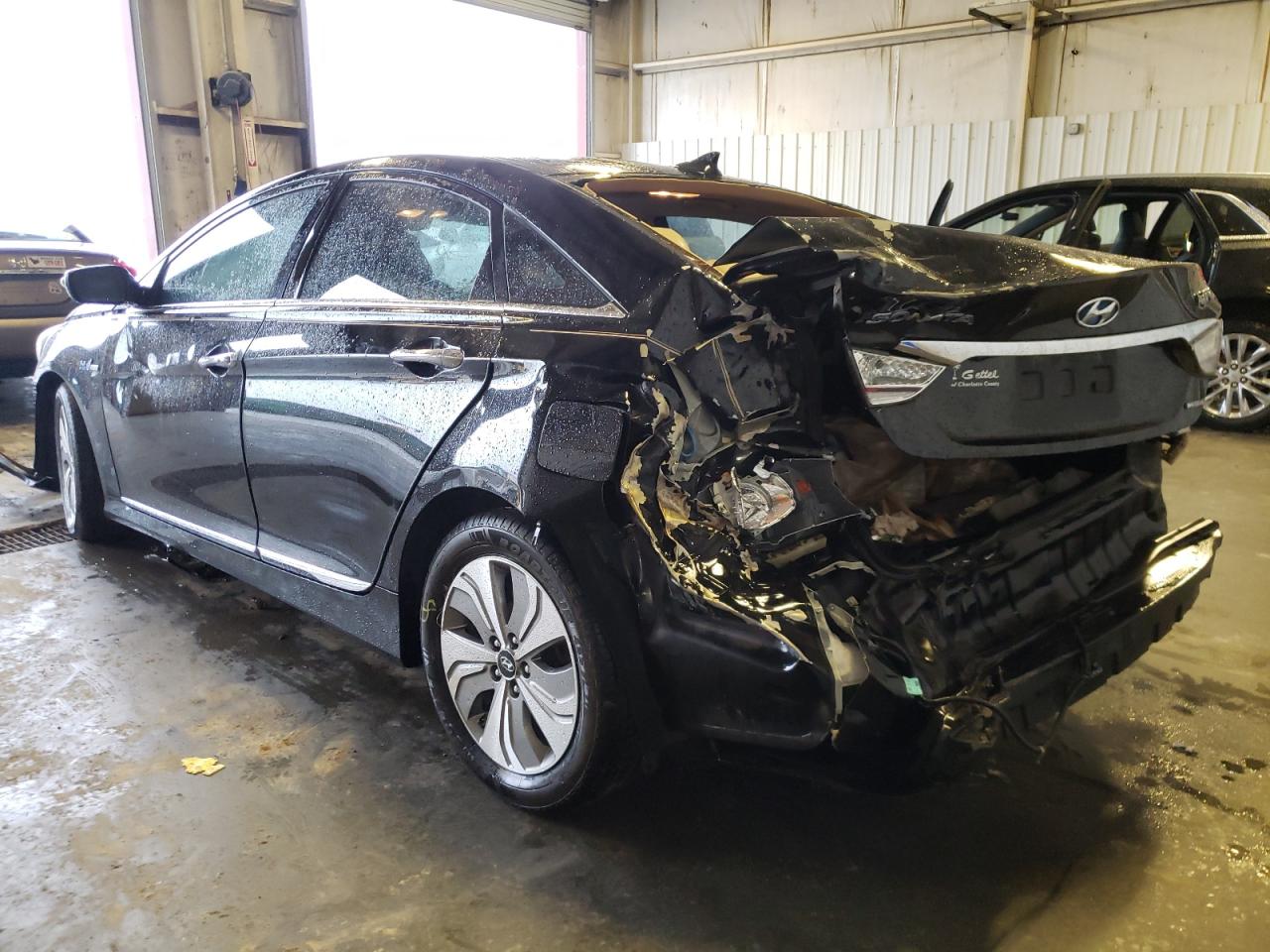 Photo 3 from auction – 2013 HYUNDAI SONATA HYB with VIN KMHEC4A40DA075511