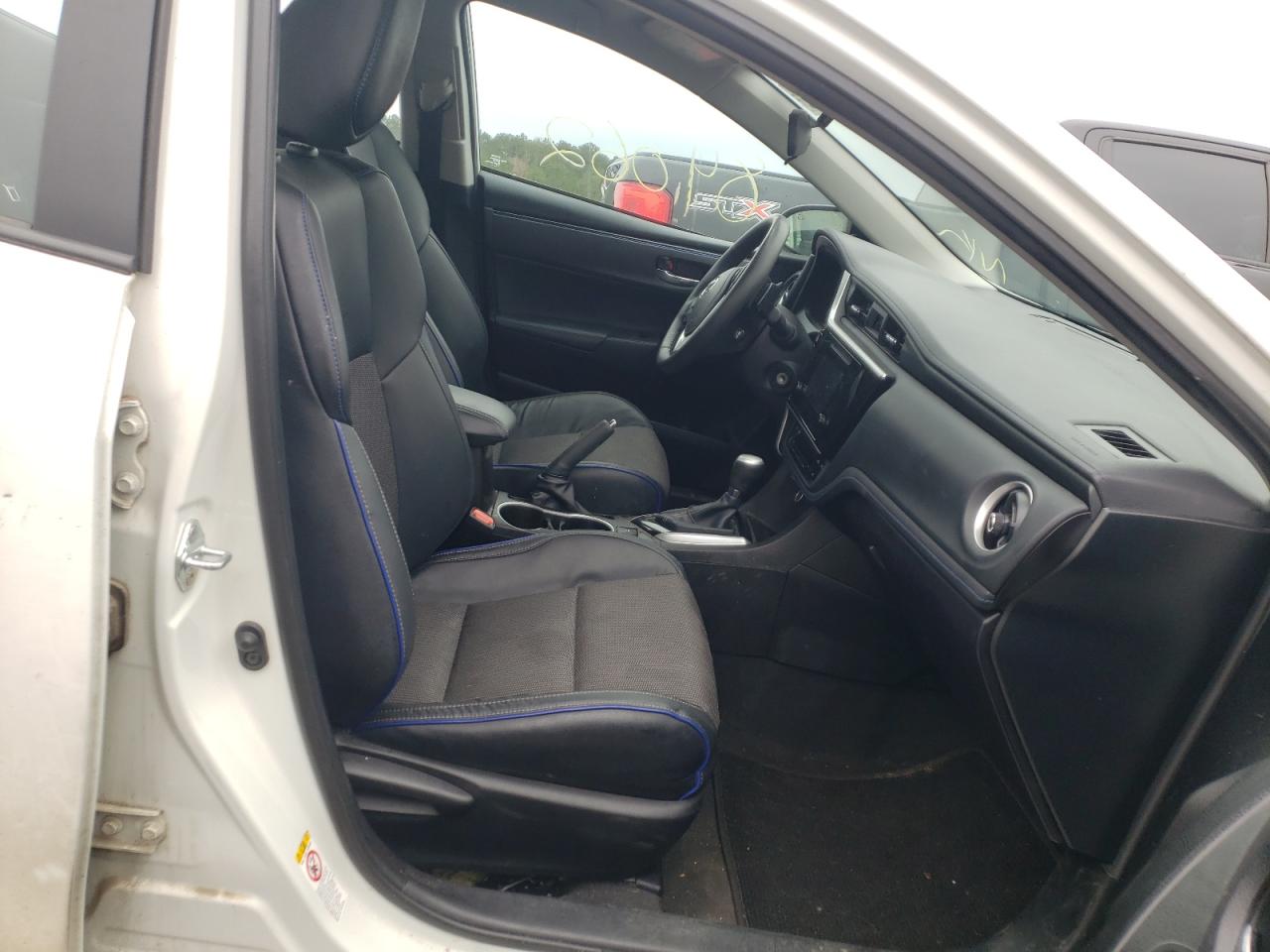 Photo 5 from auction – 2018 TOYOTA COROLLA L with VIN 5YFBURHE0JP831233