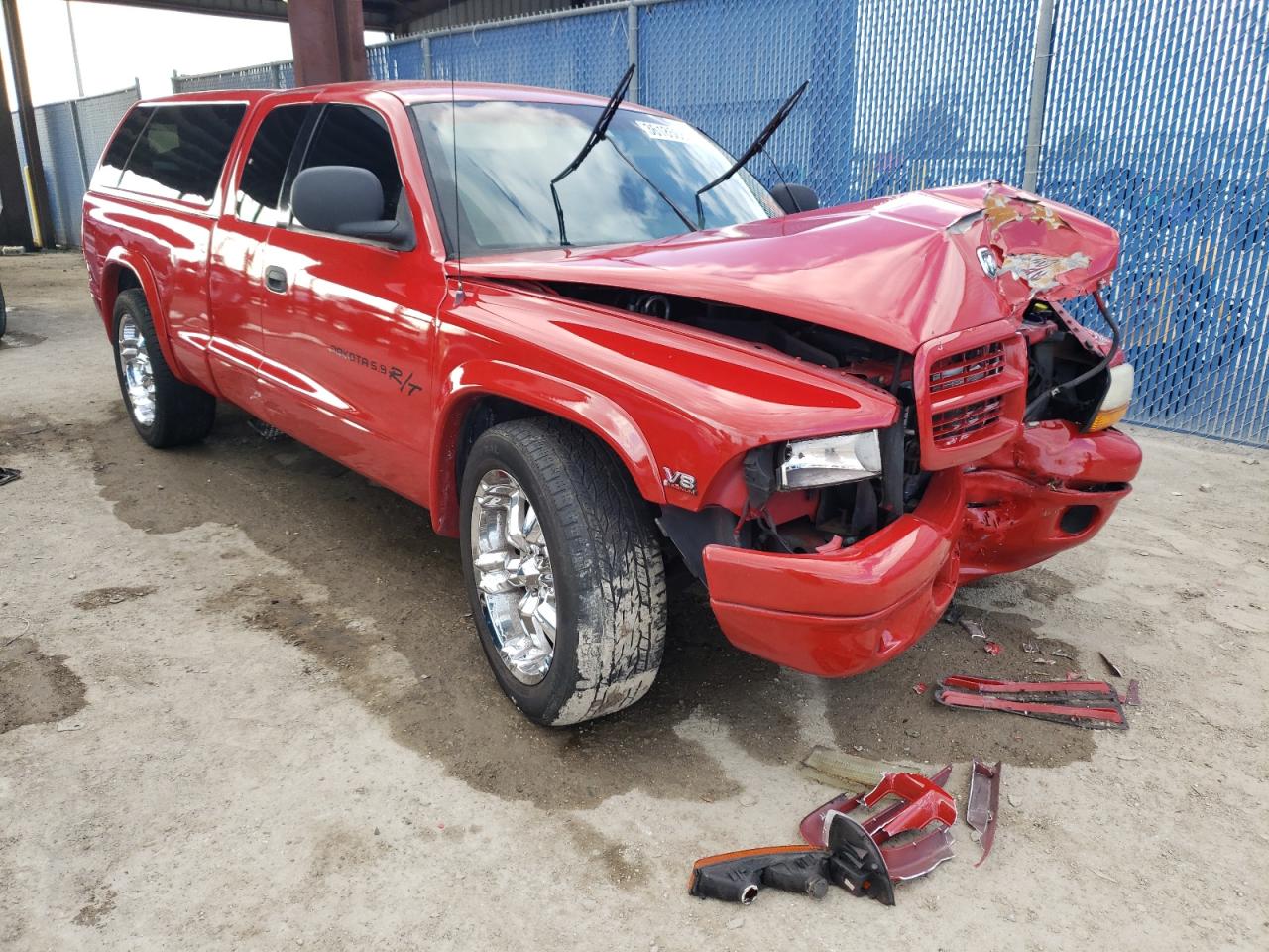 DODGE DAKOTA 2000 with VIN 1B7GL22Z9YS768766 - Photo from auction