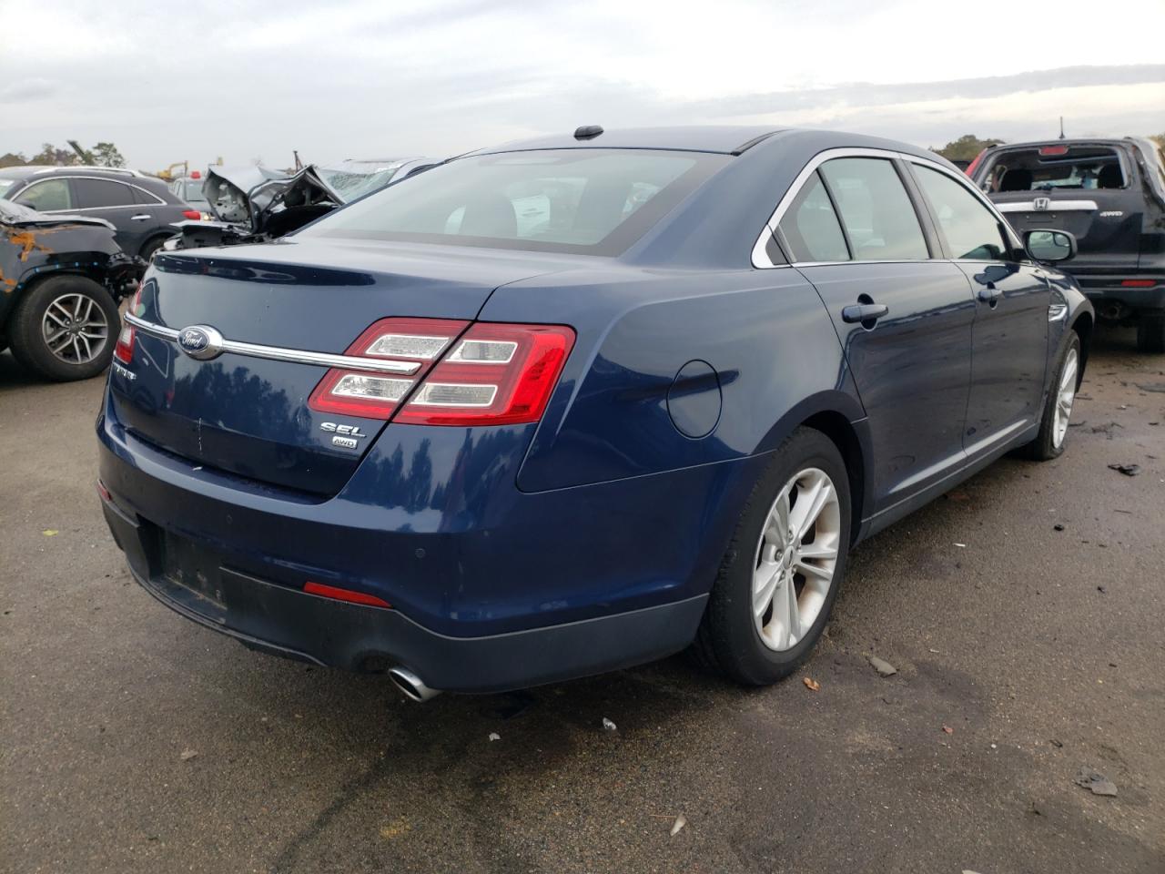 Photo 4 from auction – 2017 FORD TAURUS SEL with VIN 1FAHP2H84HG131820