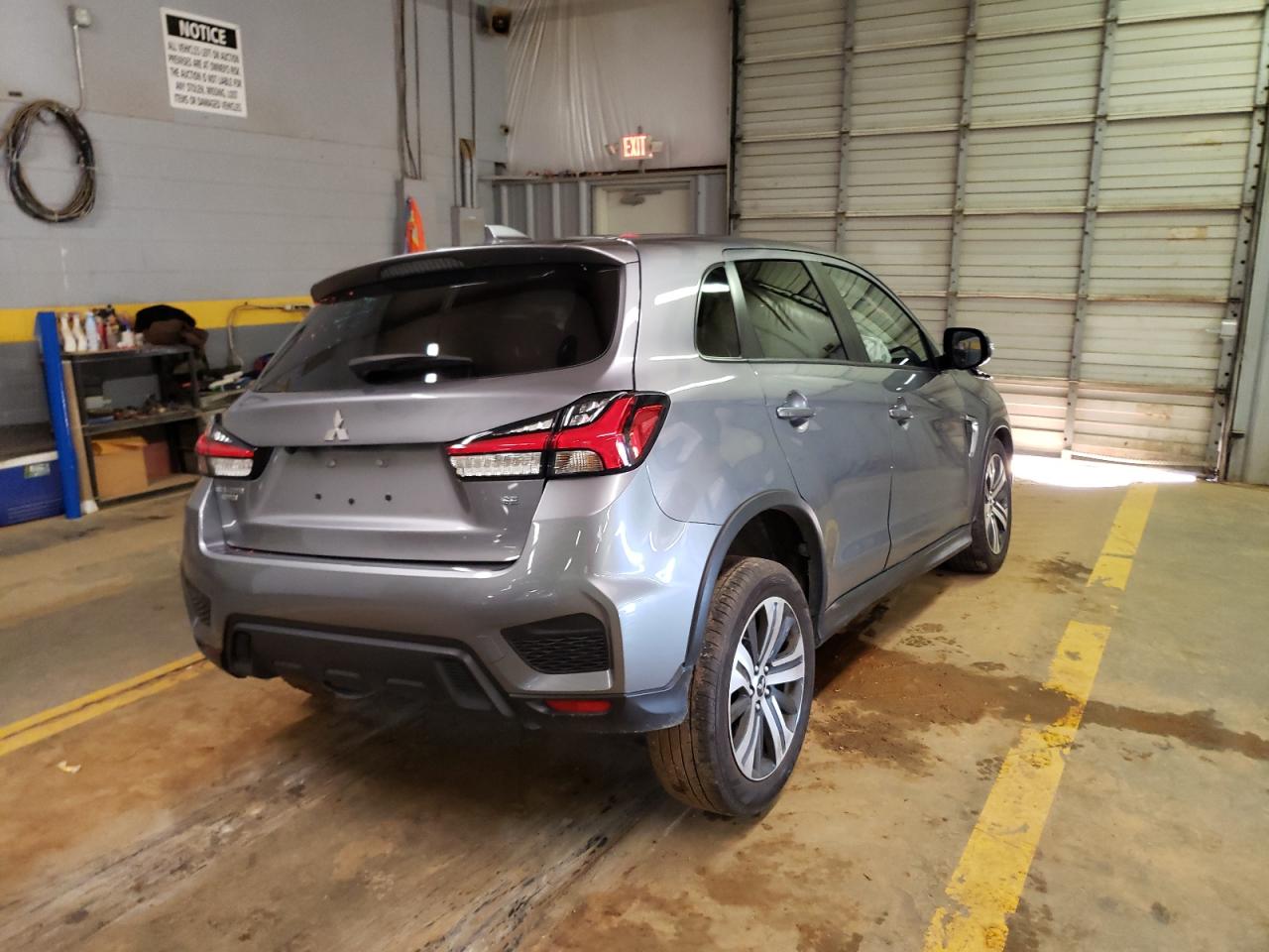 Photo 4 from auction – 2021 MITSUBISHI OUTLANDER with VIN JA4APVAU4MU009971