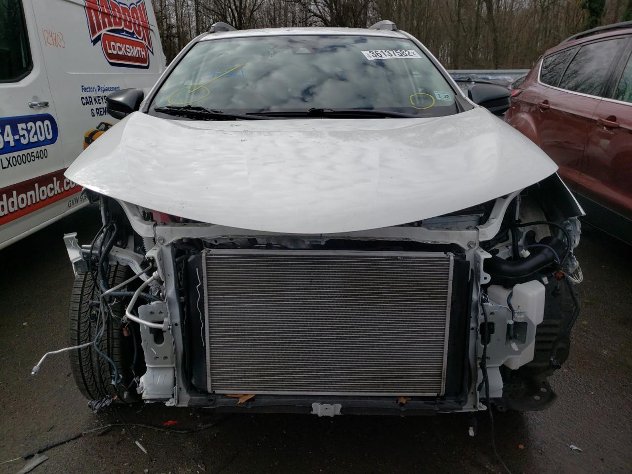 Photo 9 from auction – 2017 TOYOTA RAV4 LE with VIN JTMZFREV3HJ704293
