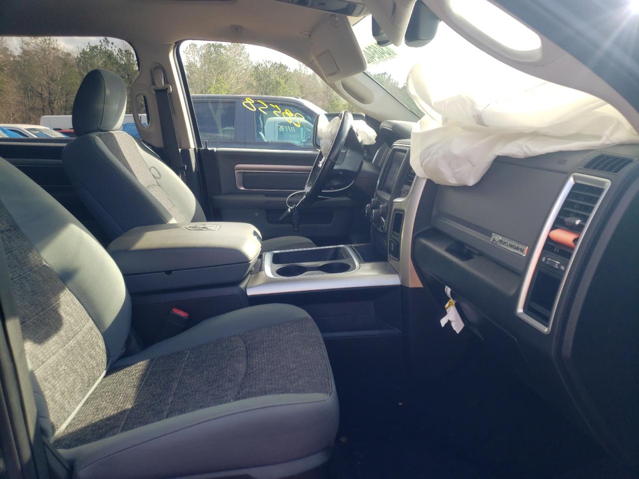 Photo 5 from auction – 2019 RAM 1500 CLASS with VIN 1C6RR7LT7KS560057