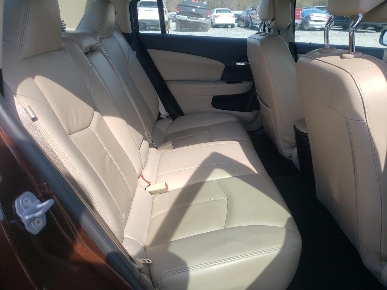 Photo 6 from auction – 2013 CHRYSLER 200 LIMITE with VIN 1C3CCBCG3DN558219