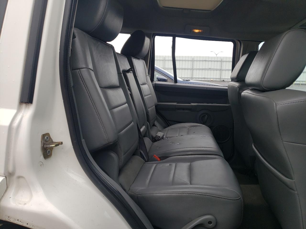 Photo 6 from auction – 2007 JEEP COMMANDER with VIN 1J8HG48K37C573777