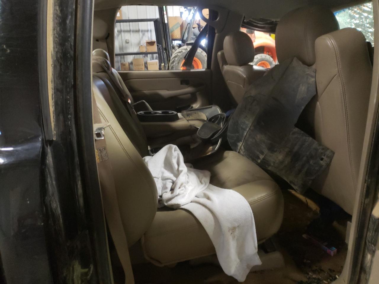 Photo 6 from auction – 2005 CHEVROLET SILVERADO with VIN 2GCEK13T451159496