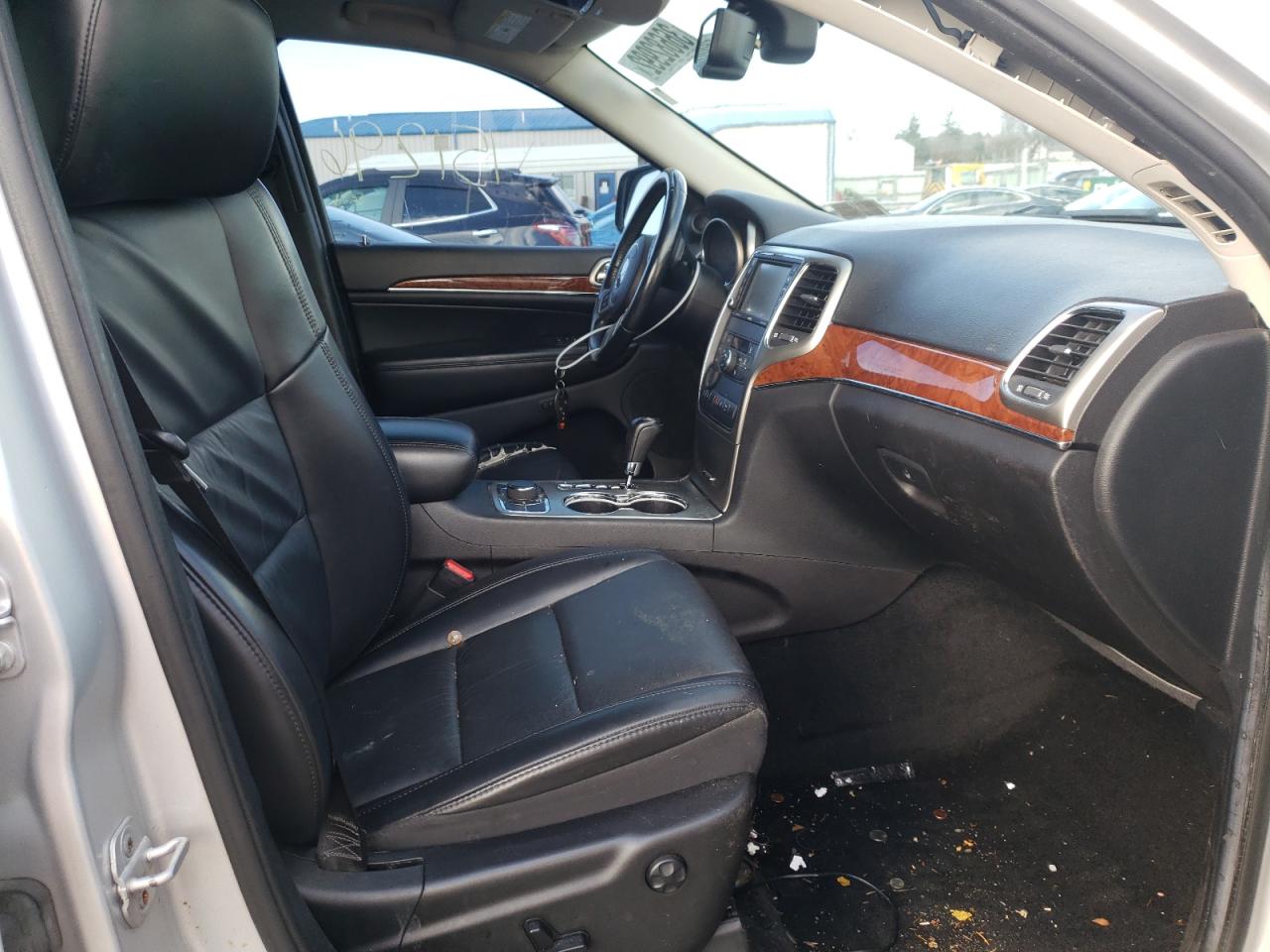 Photo 5 from auction – 2011 JEEP GRAND CHER with VIN 1J4RR5GT4BC522149