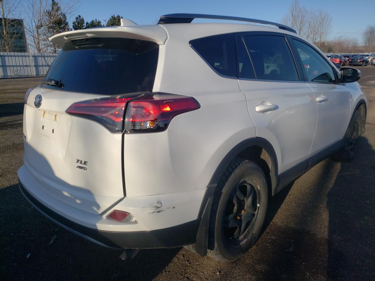 Photo 4 from auction – 2018 TOYOTA RAV4 ADVEN with VIN 2T3RFREVXJW733524