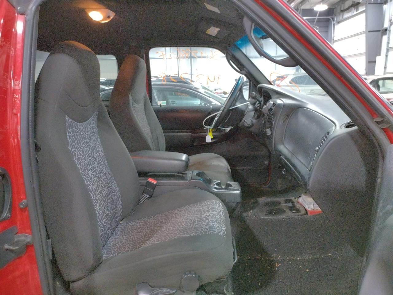 Photo 5 from auction – 2002 FORD RANGER with VIN 1FTZR45E12PA02505