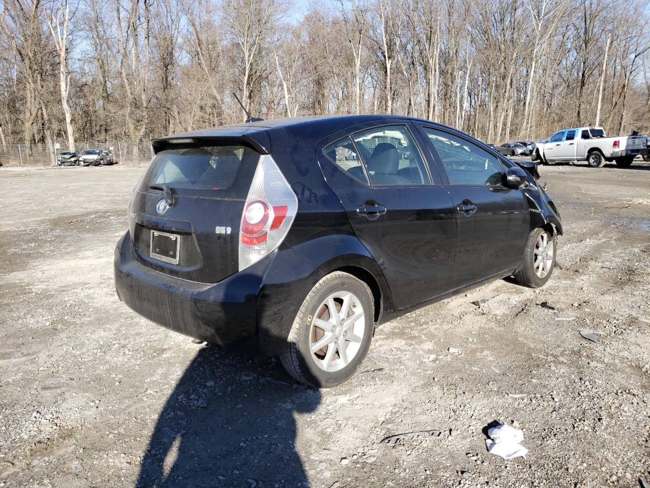 Photo 4 from auction – 2014 TOYOTA PRIUS C with VIN JTDKDTB34E1078756