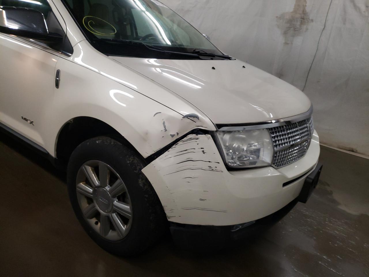 Photo 9 from auction – 2008 LINCOLN MKX with VIN 2LMDU88CX8BJ30316