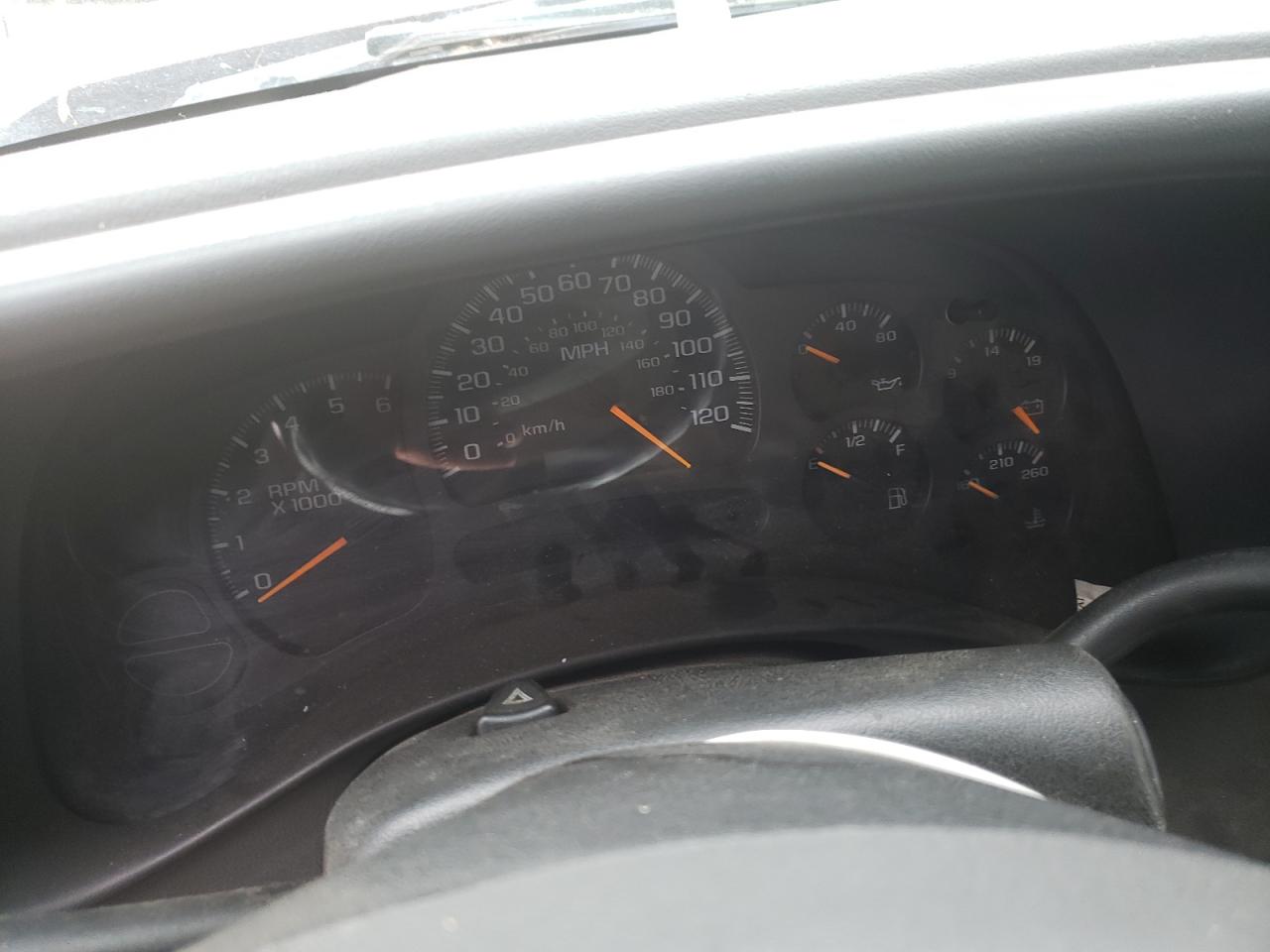 Photo 8 from auction – 2004 CHEVROLET SILVERADO with VIN 1GCEK19T74E212180