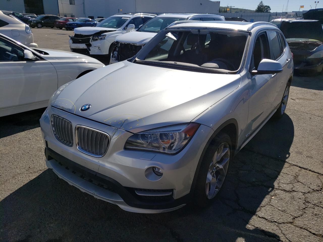 Photo 2 from auction – 2015 BMW X1 SDRIVE2 with VIN WBAVM1C58FV318447