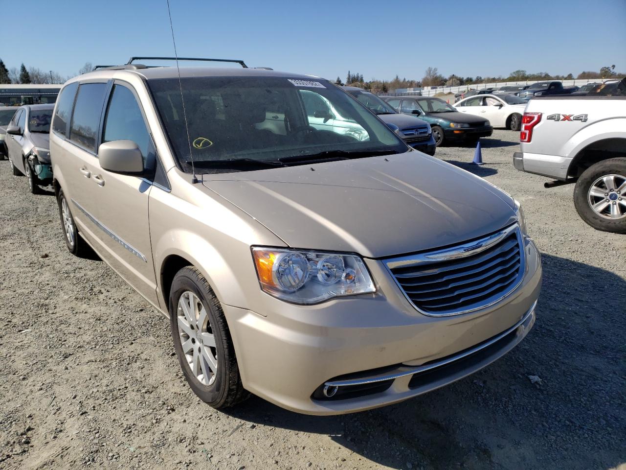 CHRYSLER TOWN & COU 2016 with VIN 2C4RC1BG4GR186110 - Photo from auction