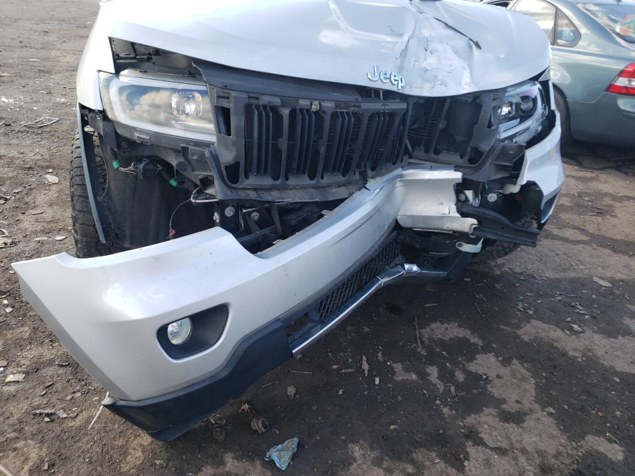 Photo 9 from auction – 2011 JEEP GRAND CHER with VIN 1J4RR5GT4BC522149