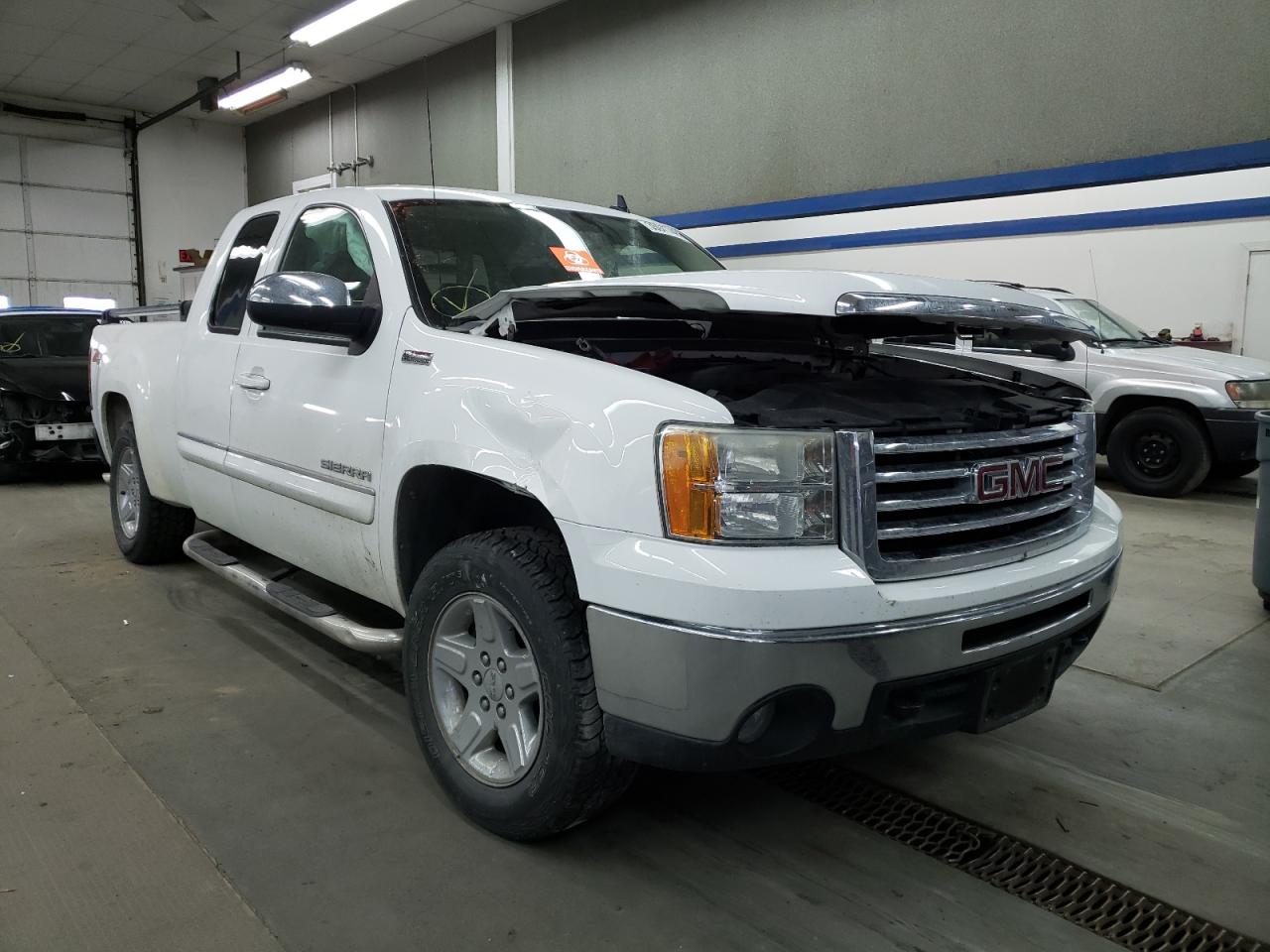 GMC SIERRA K15 2011 with VIN 1GTR2WE30BZ153421 - Photo from auction