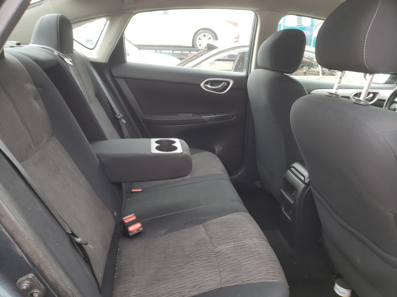 Photo 6 from auction – 2015 NISSAN SENTRA S with VIN 3N1AB7AP5FL684819