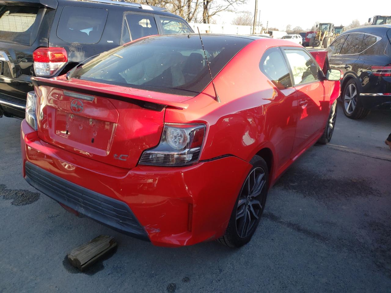 Photo 4 from auction – 2014 TOYOTA SCION TC with VIN JTKJF5C71E3084613