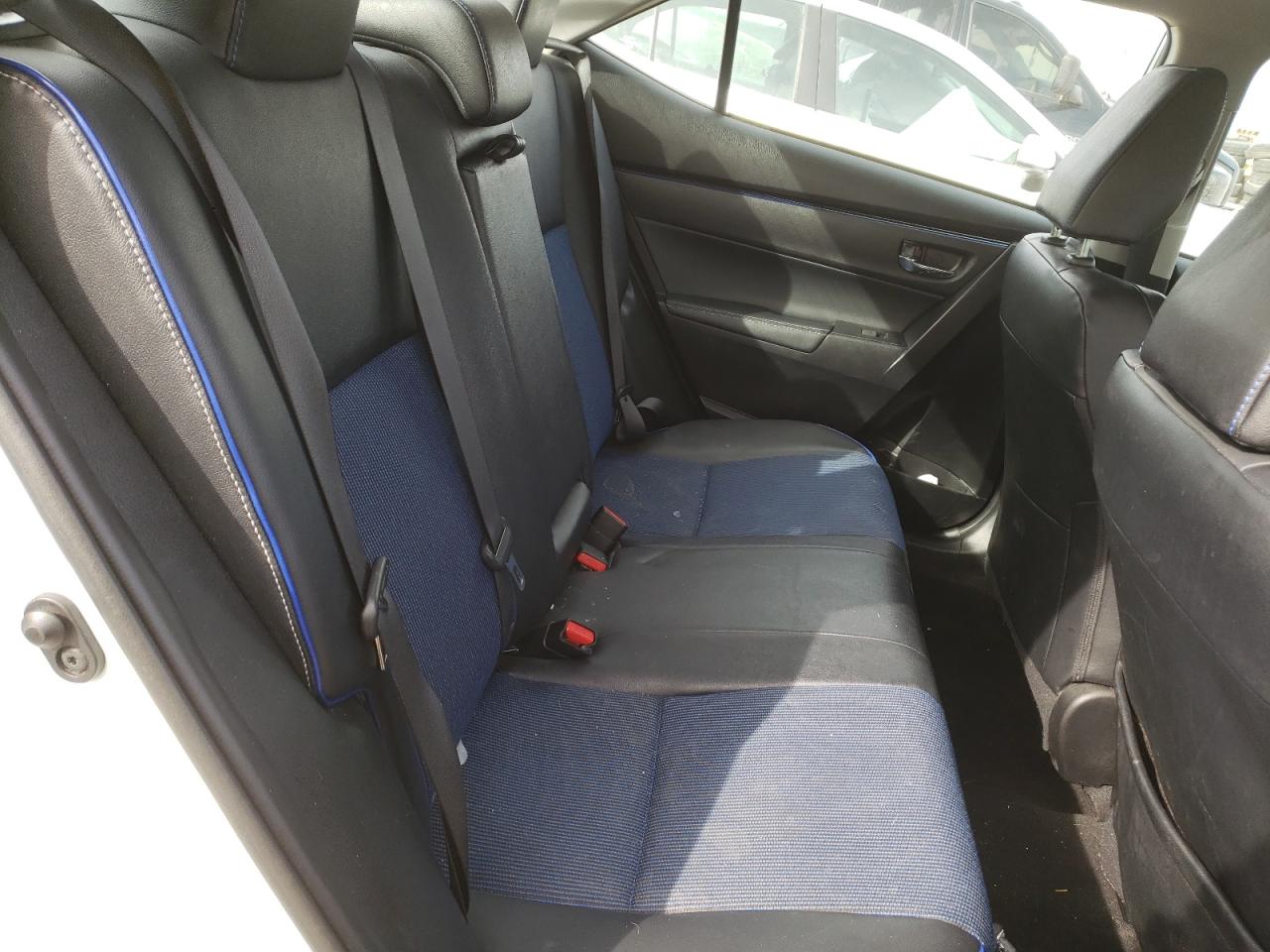 Photo 6 from auction – 2018 TOYOTA COROLLA L with VIN 5YFBURHEXJP808896