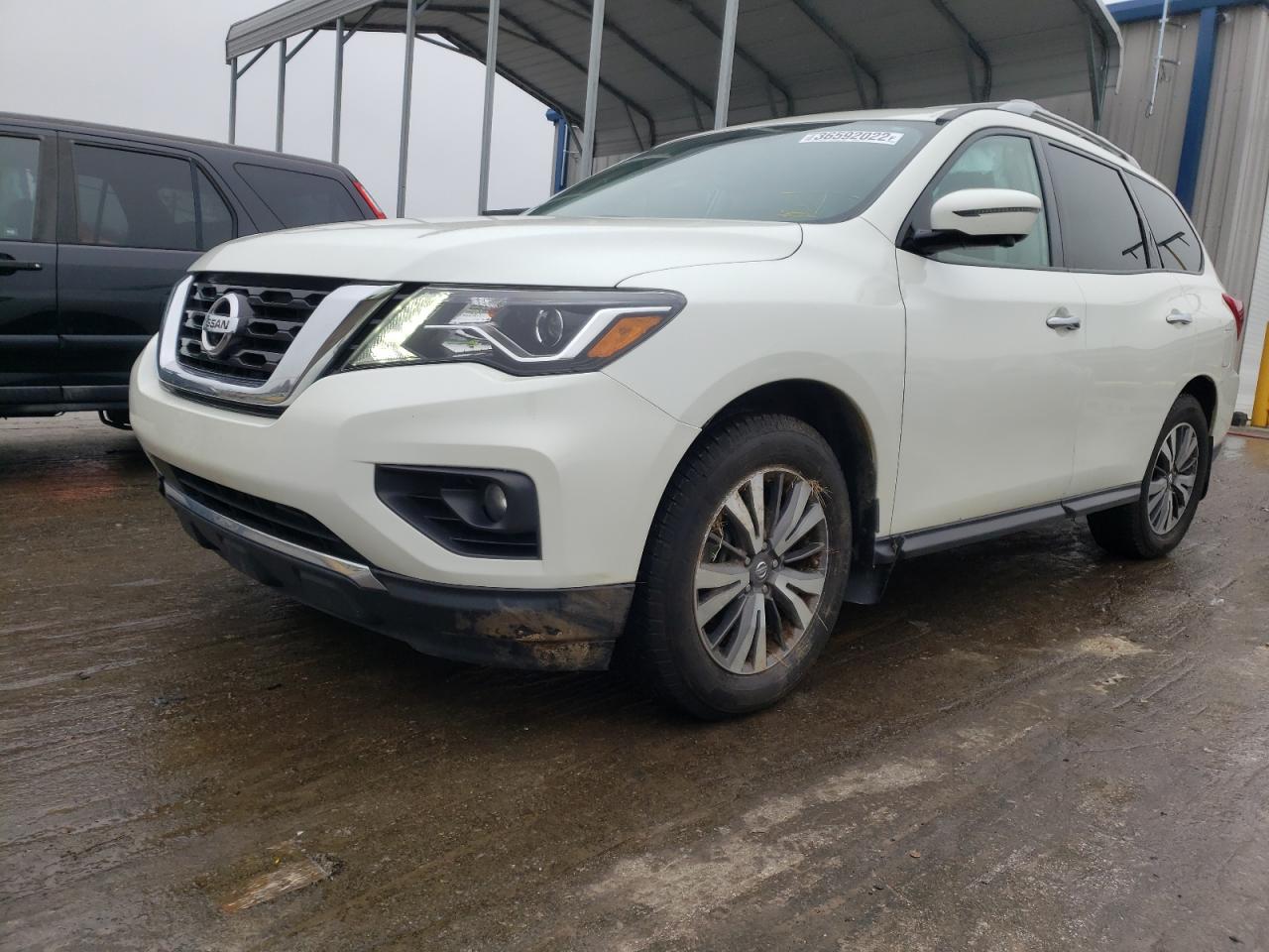 Photo 2 from auction – 2017 NISSAN PATHFINDER with VIN 5N1DR2MM5HC692553