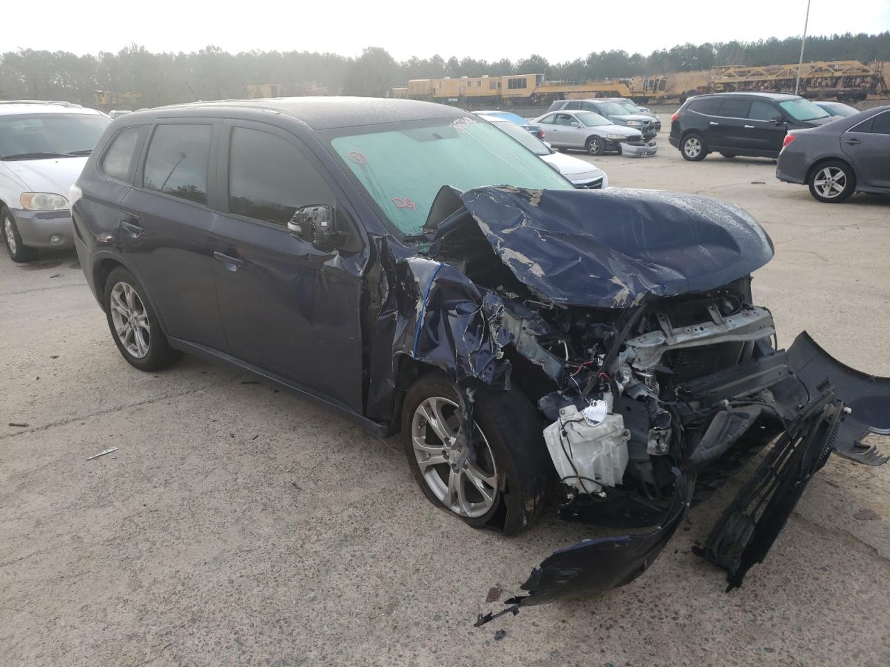 MITSUBISHI OUTLANDER 2015 with VIN JA4AD3A39FZ010382 - Photo from auction
