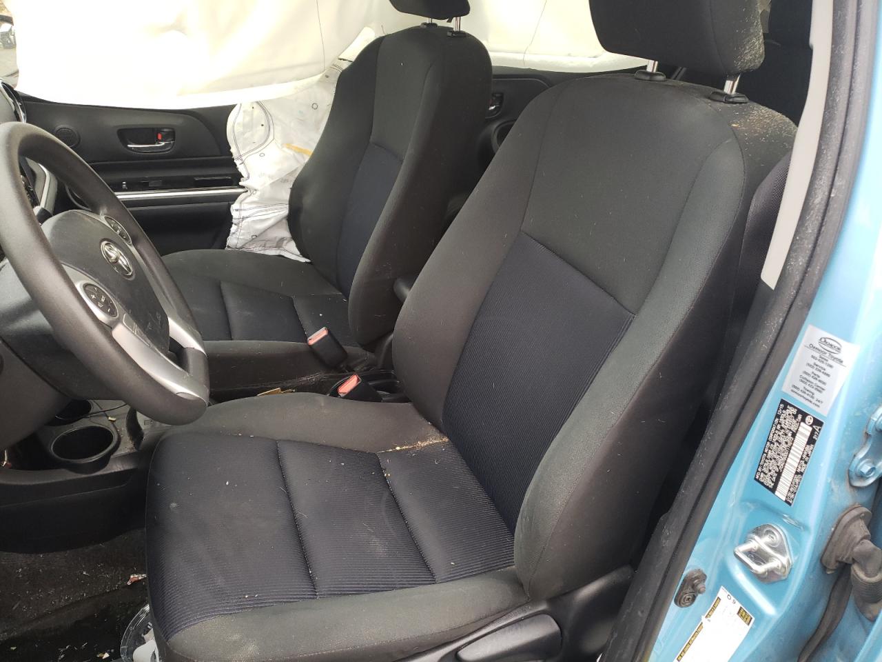 Photo 5 from auction – 2016 TOYOTA PRIUS C with VIN JTDKDTB30G1119273