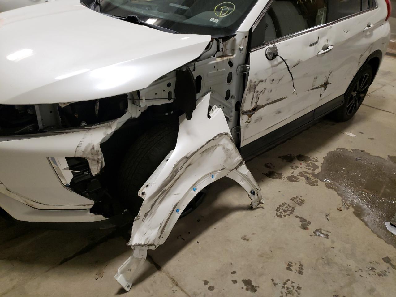 Photo 9 from auction – 2018 MITSUBISHI ECLIPSE CR with VIN JA4AT4AA7JZ043106