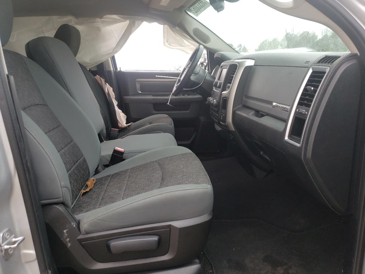 Photo 5 from auction – 2016 RAM 1500 SLT with VIN 1C6RR7GT3GS156349